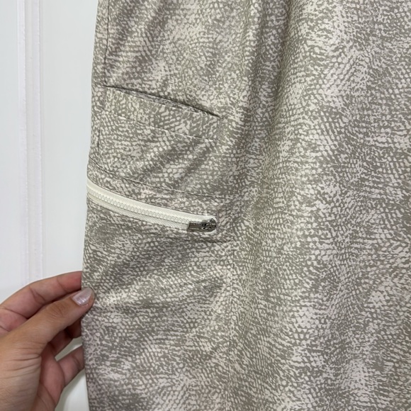 Athleta Venture Printed Pant size 26 - Picture 5 of 11